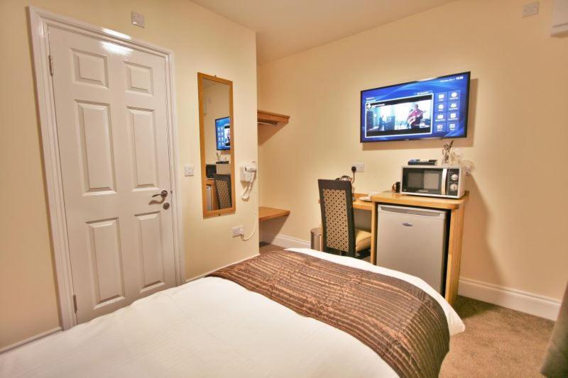 Central Studios Gloucester Place By Roomsbooked Cheltenham Exterior foto