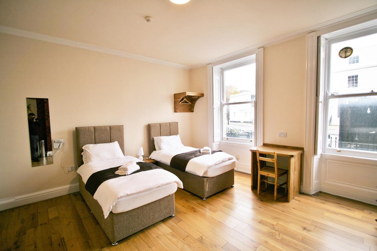 Central Studios Gloucester Place By Roomsbooked Cheltenham Exterior foto